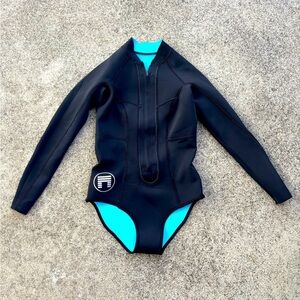 Matuse 1.5 mm Miriam wetsuit size 6